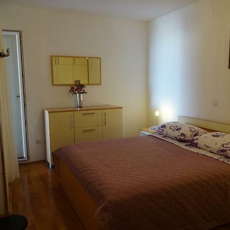 Apartman Gelic Makarska Exteriör bild
