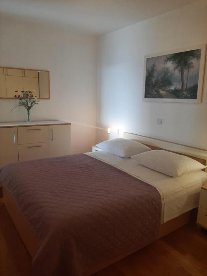Apartman Gelic Makarska Exteriör bild