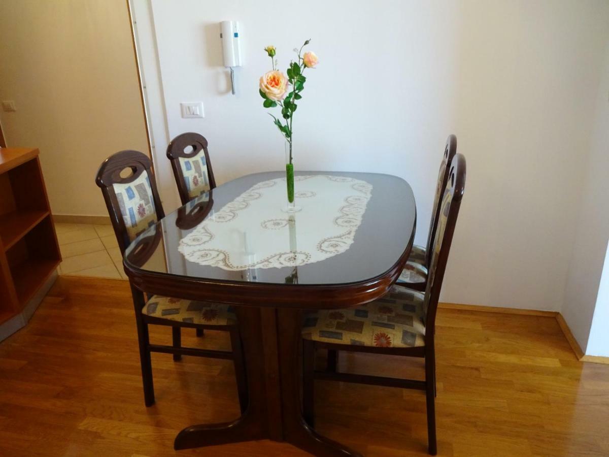 Apartman Gelic Makarska Exteriör bild